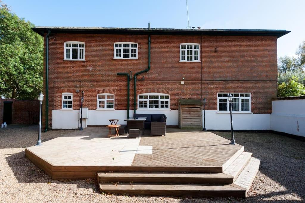 Firs Sleeps 15 Stunning Country House With Hot Tub Sudbourne المظهر الخارجي الصورة