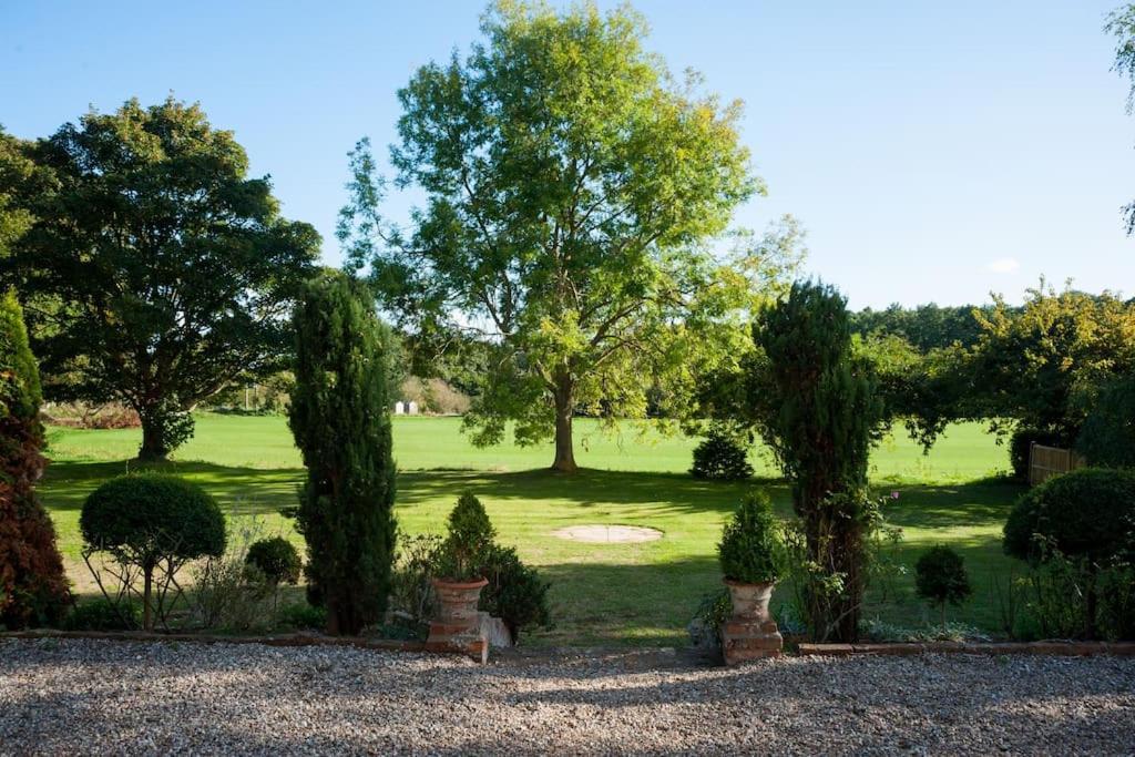 Firs Sleeps 15 Stunning Country House With Hot Tub Sudbourne المظهر الخارجي الصورة